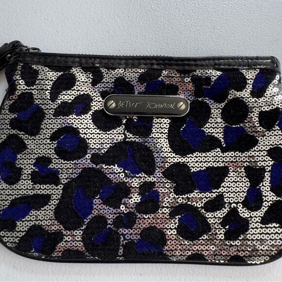 Betsey Johnson Wristlet Zipper Sequins Felt Animal Print Bag Inside Pocket Logo - Picture 3 of 11